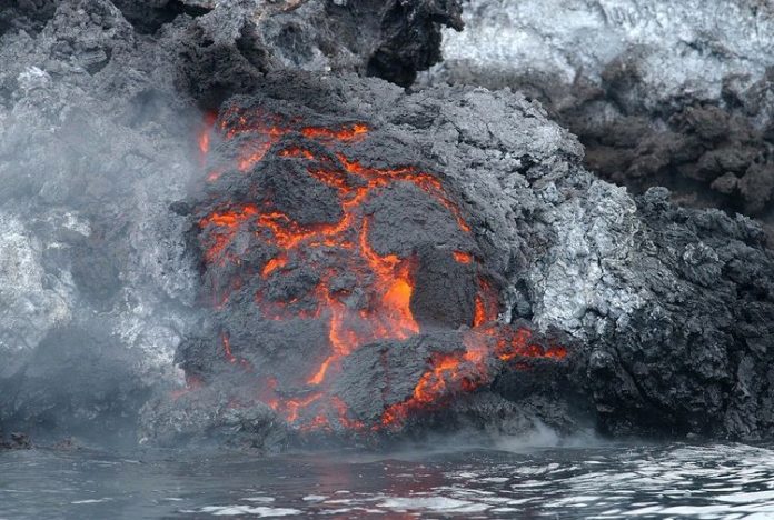 Ilustrasi lahar (Foto: Pixabay/ THE EDITOR)
