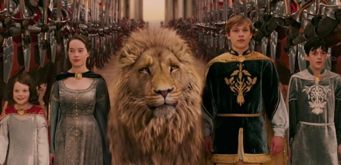 Salah satu scene di film Narnia yang berjudul “The Lion, the Witch, and the Wardrobe”.