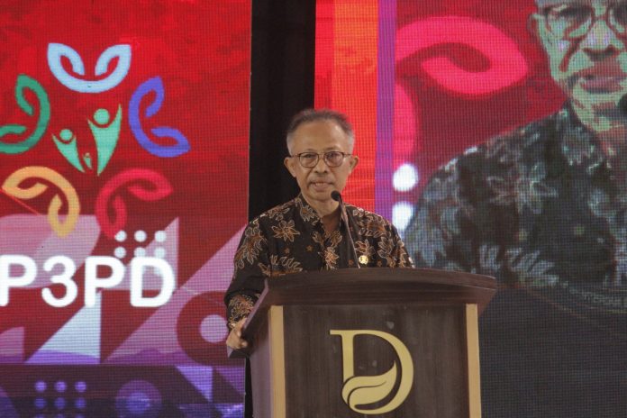 The Director General of Bina Pemdes Eko Prasetyanto Purnomo Putro at the Central and Regional Coordination Meeting for Assistance and Supervision of Village Apparatus Training at the Discovery Ancol Hotel (Picture: Public Relations of Ditjen Bina Desa/ THE EDITOR)