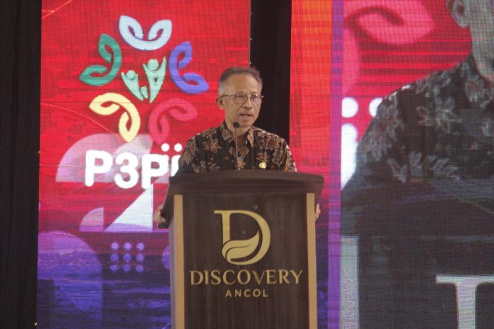 The Director General of Bina Pemdes Eko Prasetyanto Purnomo Putro at the Central and Regional Coordination Meeting for Assistance and Supervision of Village Apparatus Training at the Discovery Ancol Hotel (Picture: Public Relations of Ditjen Bina Desa/ THE EDITOR)