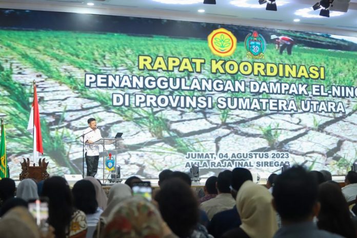 Menteri Pertanian Syahrul Yasin Limpo (Mentan SYL) dalam acara Rapat Koordinasi (Rakor) Antisipasi Dampak El- Nino di Sumatera Utara (Sumut) bertempat di Aula Raja Inal Kantor Gubernur Sumatera Utara pada Jumat, 4 Agustus 2023 (Foto: Humas Ditjen Prasarana dan Sarana Pertanian Kementerian Pertanian/ THE EDITOR)