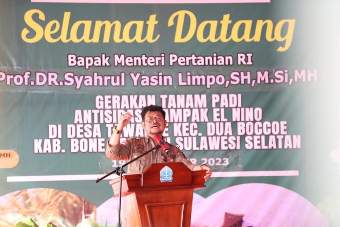 Menteri Pertanian Syahrul Yasin Limpo (Mentan SYL) saat kick off Gernas di Bone pada Seals, 19 September 2023 (Foto: Ditjen Prasarana dan Sarana Kementan/ THE EDITOR)