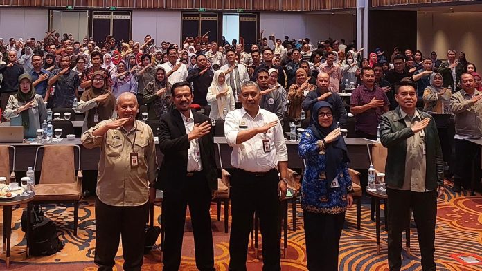 Secretary of the Directorate General of Horticulture Muhammad Taufiq Ratule (white shirt). (Photo: Public Relations of the Directorate General of Horticulture/ THE EDITOR)
