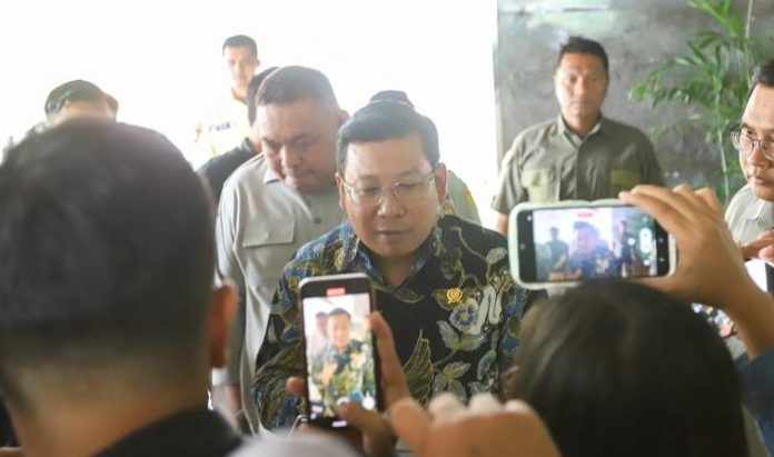 Plt Menteri Pertanian Arief Prasetyo Adi menemui away media usai menghadiri rapat koordinasi khusus peningkatan upaya penanggulangan kebakaran hutan dan lahan di Kementerian LHK beberapa waktu yang lalu (Foto: Humas Ditjen Prasarana dan Sarana/ THE EDITOR)