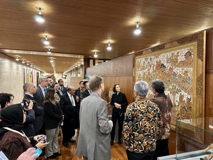 Peresmian Jalan Nusantara atau Archipelago Street di Markas Besar UNESCO di Paris, Prancis. (Foto: Kementerian Luar Negeri/THE EDITOR)