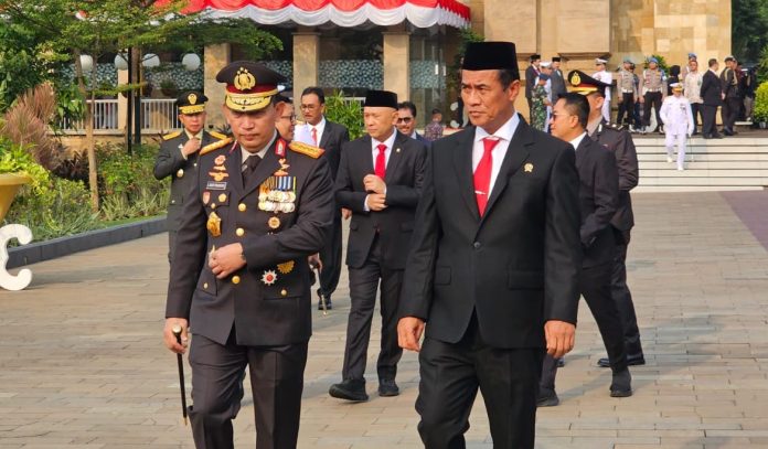 (Kanan) Menteri Pertanian (Mentan) Andi Amran Sulaiman dan (kiri) Kapolri Listyo Sigit Prabowo (Foto: Humas Ditjen Prasarana dan Sarana/ THE EDITOR)