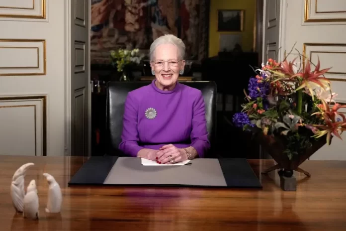 Ratu Denmark Margrethe II saat memberikan pidato tahun baru sekaligus mengumumkan keputusannya untuk turun takhta pada 14 Januari mendatang. (Foto: Keld Navntoft/Ritzau Scanpix/via Reuters)