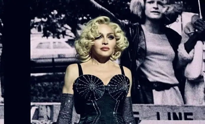 Madonna dalam penampilannya di Barcelona, Spanyol. (Foto: Instagram @madonna/THE EDITOR)