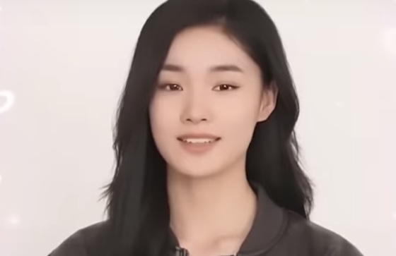 Bao Rong, atau Felicity, dalam video avatar digital buatan ayahnya yang diwujudkan dengan AI. (Foto: SCMP/THE EDITOR)