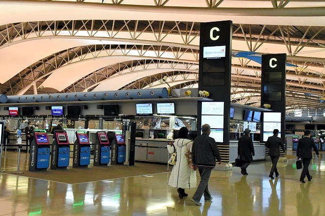 Terminal 1 Bandara Internasional Kansai di Osaka, Jepang. (Foto: Junichi Kamiyama/The Asahi Shimbun)