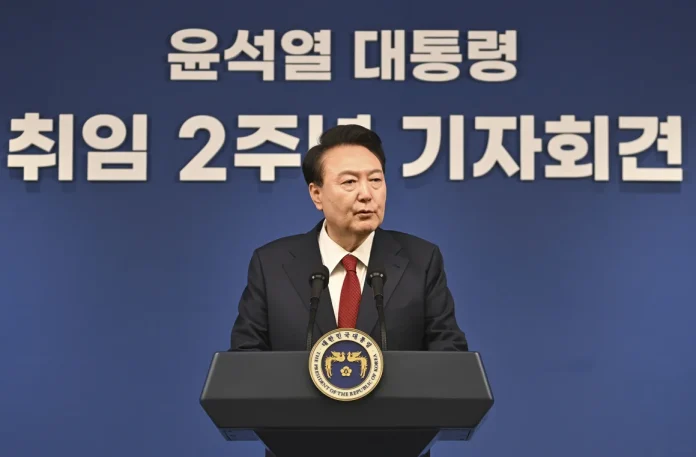 Presiden Korea Selatan Yoon Suk Yeol dalam konferensi pers pada Kamis, 9 Mei 2024. (Foto: Song Kyung-seok/AP)