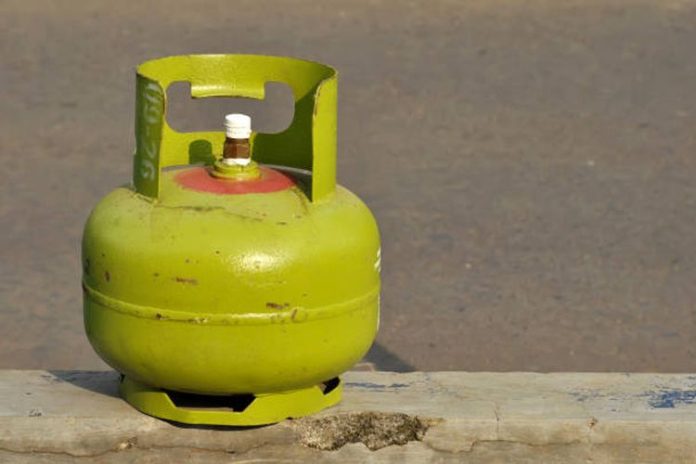 Tabung gas melon elpiji (LPG) 3 kilogram. (Foto: danikancil/iStockphoto)