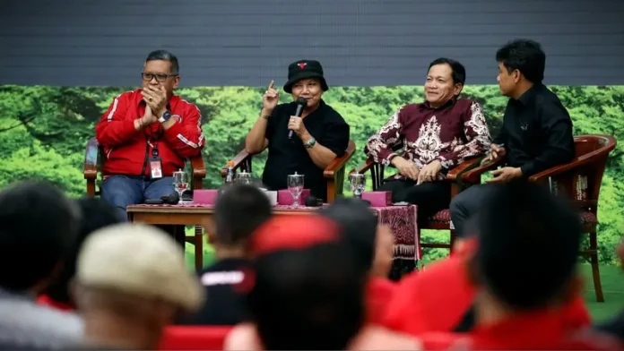 (Baju hitam) DPP PDIP Ribka Tjiptaning (Foto: Liputan6.com/THE EDITOR)