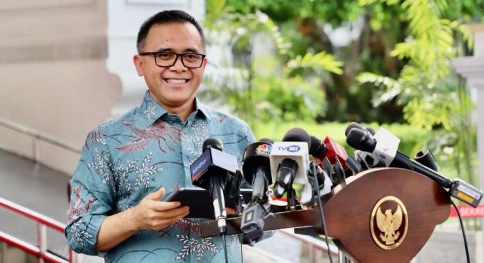 Menteri Pendayagunaan Aparatur Negara dan Reformasi Birokrasi (PANRB) Abdullah Azwar Anas seusai rapat di Istana Merdeka, Jakarta, Senin, 1 Juli 2024 (Foto: Humas KemenPANRB/ THE EDITOR)