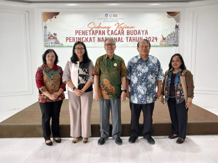 Tim dari Kabupaten Karo yang hadir dalam penobatan cagar budaya rumah pengasingan Sukarno hadir di Hotel Inna Dharma Deli, Parapat pada Selasa, 16 Juli 2024 (Foto: Istimewa/THE EDITOR)