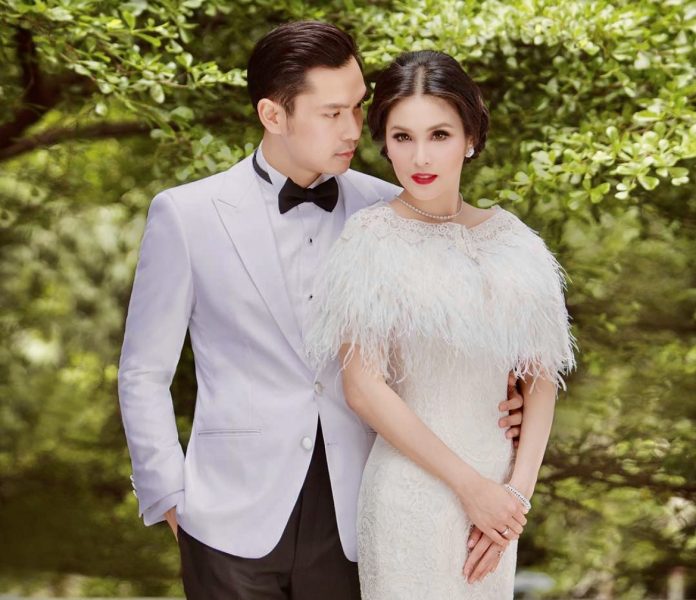 Harvey Moeis dan Sandra Dewi saat berpose sebagai model (Foto: Instagram @jonathanwongso/THE EDITOR)
