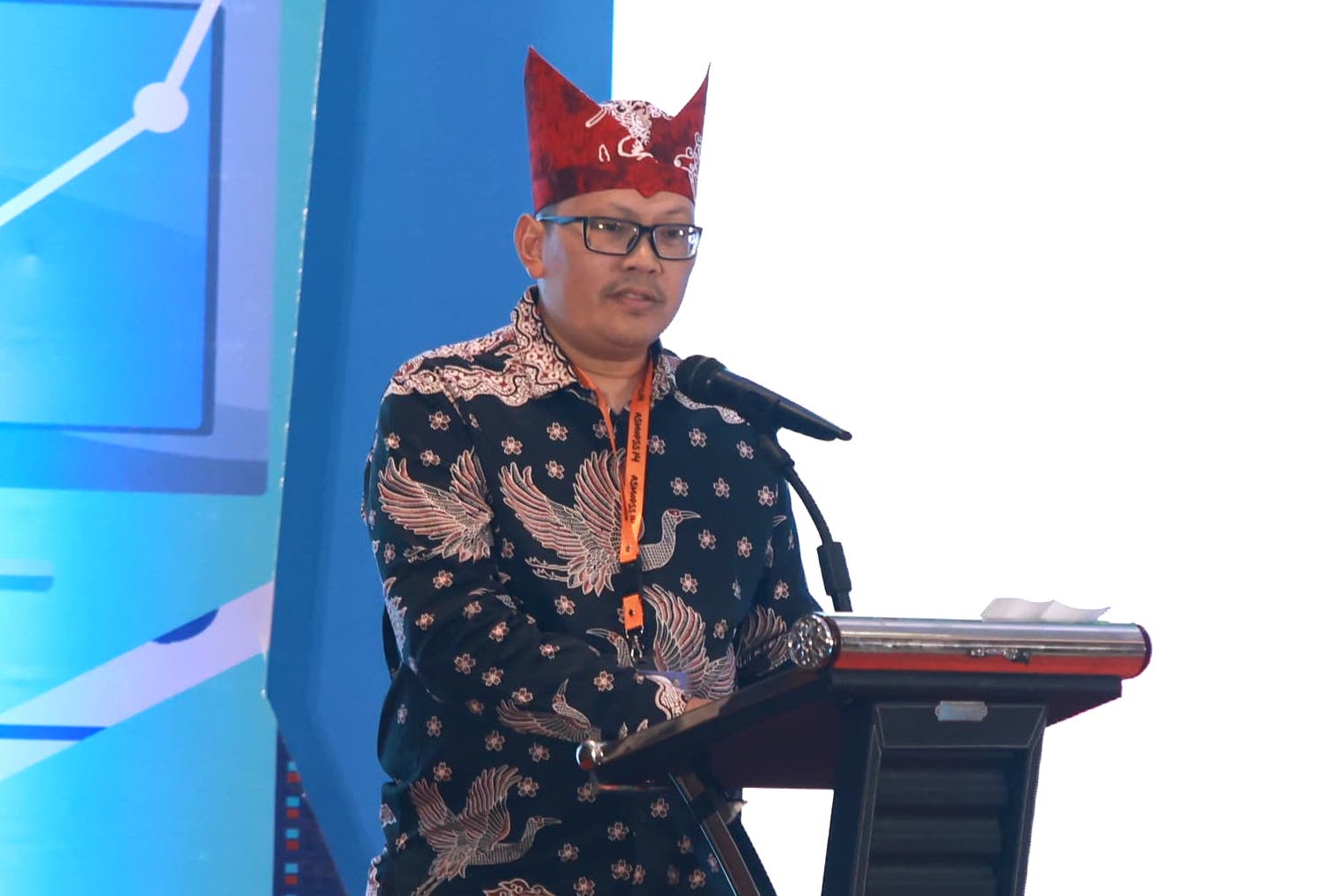 Acting Banyuwangi Regent Sugirah (Photo: Public Relations of Banyuwangi Regency/THE EDITOR)