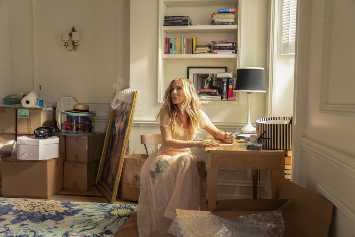 Sarah Jessica Parker dalam serial berjudul And Just Like That (FOTO: HBO/The Guardian/THE EDITOR)