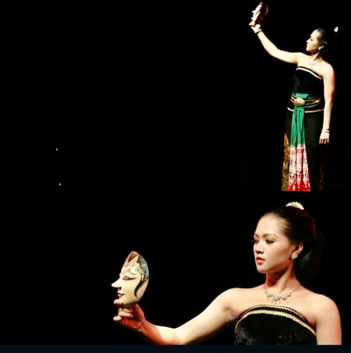 Bedhayan Topeng Dance (Bedhayan Mask Dance) by Toni Haryo Saputro which is rarely shown to the public by the director himself (PHOTO: Special/THE EDITOR)