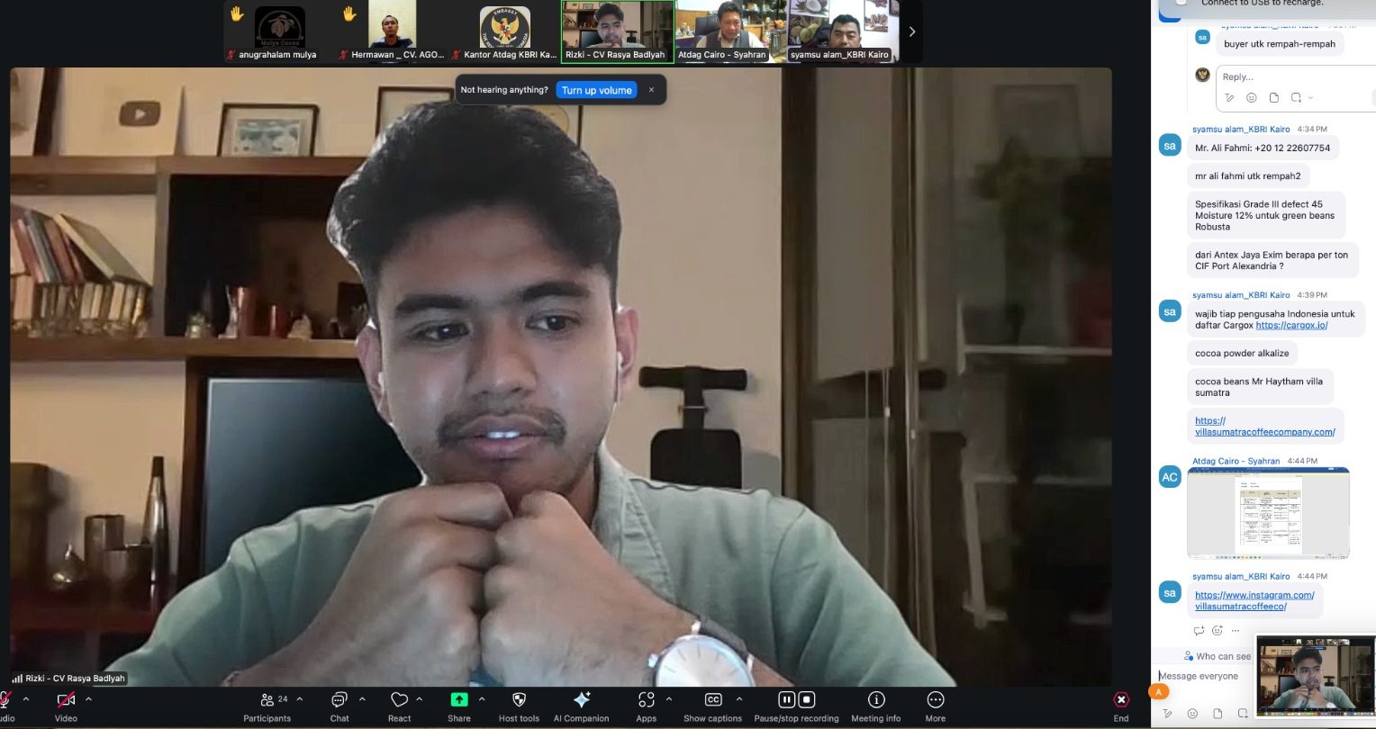 Rizki from CV Rasya Badlyah, which is engaged in the arabica coffee export business from Aceh (PHOTO: Zoom Meeting/ Public relations of the Indonesian Embassy in Cairo/THE EDITOR)