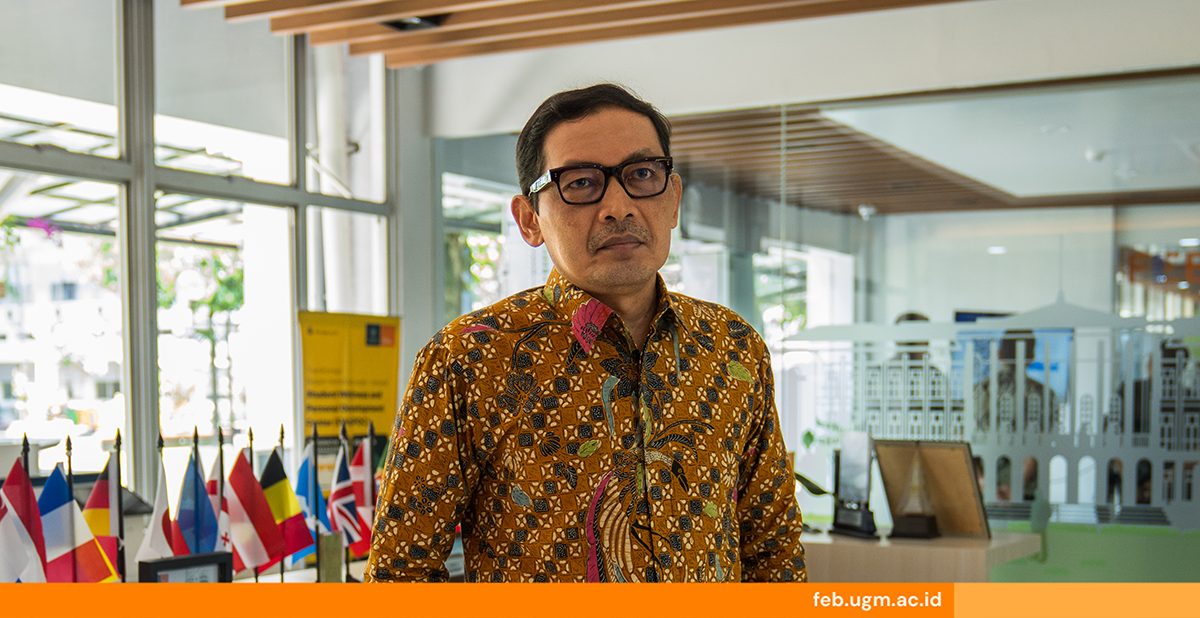 Muhammad Edhie Purnawan, an economist from the Faculty of Economics and Business at Universitas Gadjah Mada (Photo: UGM.AC.ID/THE EDITOR)
