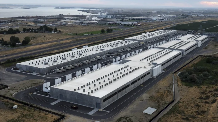 An Amazon Web Services data center in Boardman, Oregon. (Foto: Jenny Kane/AP/Politico/The Editor)