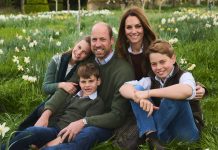 Ini Dia Foto Kartu Natal dari Kate Middleton dan Pangeran William Untuk Tahun 2025 “Selamat Natal untuk semua” tulis akun X resmi Kensington Royal pada Kamis, 18 Desember 2025 (Foto: X @KensingtonRoyal)