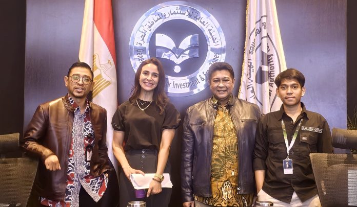 (Kanan) Mesir kepada Manajer Marketing Internasional Khailash Group Corp Wahyu Hidayatullah, Country Manager untuk wilayah Asia GAFI Reem, Atase Perdagangan KBRI Kairo Bapak Syahran Bhakti dan Staf dari Kailash Group (Foto: Humas KBRI Kairo/THE EDITOR)