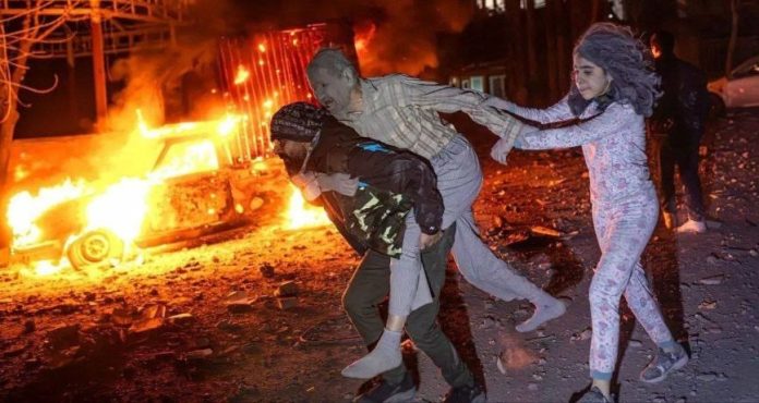 People were in bed when their homes were destroyed (Photo: Entekhab/The Asian)