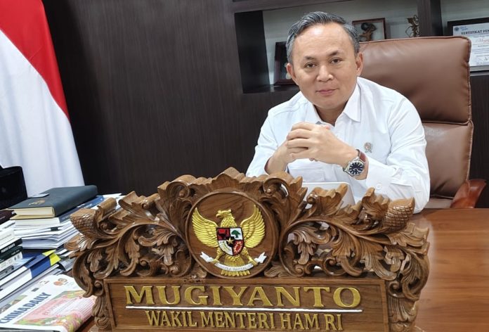 Wakil Menteri Hak Asasi Manusia (HAM) Mugianto saat ditemui di kantornya di Jakarta (FOTO: Humas SOIna)